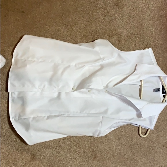 Blouse - Picture 2 of 3